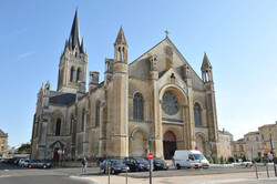 Eglise Saint-Hilaire Eglise Saint-Hilaire
