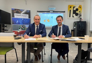 Signature de la convention PULPE STAGE entre la CA de La Rochelle et Niort Agglo